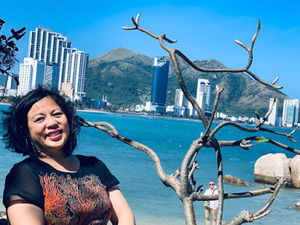 Meet your Posher, Lily